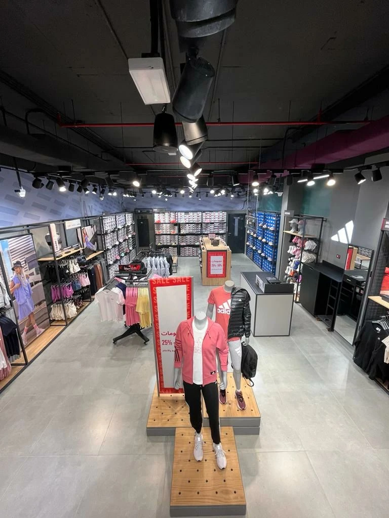 Adidas - Strip Mall